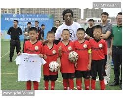 肯·葛瑞菲转会辛辛那提红人，回到家乡并穿回父亲的球衣号码