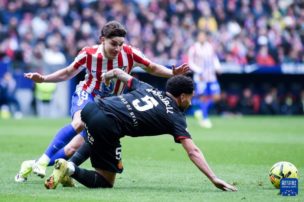 G2整活自嘲'猛送三兄弟'：T1／BLG／G2从春季赛低迷到MSI淘汰赛的逆袭之路